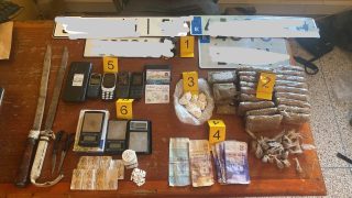 العروي:القبض على شخصين بتهمة حيازة وترويج المخدرات والمؤثرات العقلية والسرقة والضرب والجرح