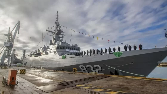 البحرية المغربية تنفذ مناورات عسكرية قبالة سيدي إفني
