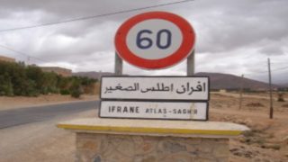 جماعة إفران الأطلس الصغير تثير الجدل بسبب المكسرات والعصائر