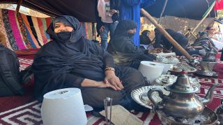 ثراء المطبخ الصحراوي يستقطب زوار موسم طانطان 2024