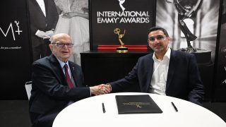 دبي للإعلام” تبرم شراكة استراتيجية مع الأكاديمية الدولية للعلوم والفنون التلفزيونية