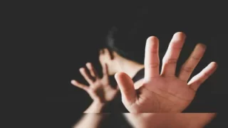 جمعية “صوت الطفل أكادير” تستنكر وتدين التحرش الجنسي الذي تتعرض له التلميذات من طرف بعض الأساتذة داخل المؤسسات التعليمية.. وتطالب بإنصاف الضحايا وتشديد العقوبة على الجناة