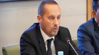 الصيادلة يراسلون وزارة الصحة لوقف نشاط “صيدليات الإنترنت”