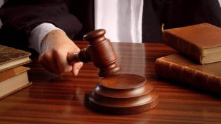 محكمة جرائم الأموال بفاس تأجل النطق بالحكم في قضية وفاة 10 أشخاص بساحل بني شيكر