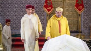 الملك يترحم على روح أب الأمة الملك محمد الخامس
