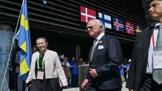 الملك يبعث برقية تهنئة إلى ملك السويد