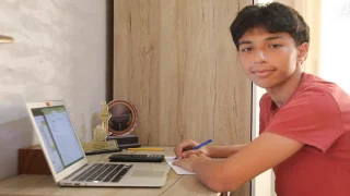 أكاديمية جهة البيضاء تحتفي بالتلميذ عمر الحريري