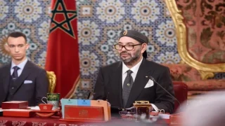 الملك يهنئ سلطان بروناي دار السلام