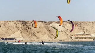 الداخلة تتأهب لاحتضان الدورة الـ15 لبطولة ولي العهد الأمير مولاي الحسن في “كايت سورف”