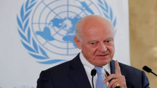 دي ميستورا يجري محادثات سرية مع رئيس “المينورسو” بالعيون