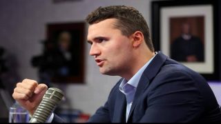 نهاية غير متوقعة لمناصر ترامپ.. الناشط و المحافظ تشارلي كيرك