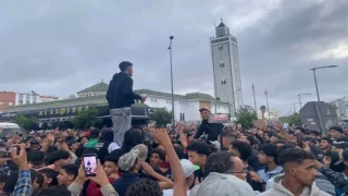 جيل زد يرفع سقف المطالب: رسالة إلى الملك، الحكومة تستجيب بلغة الحوار… وهل يكفي ذلك لاحتواء غضب الشارع؟