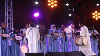 أسرير تتنفس فنون العالم… «كنكا وازيس» يفتتح سهراته بلوحات إبداعية تمزج الفلامينكو الأندلسي بسحر الصحراء