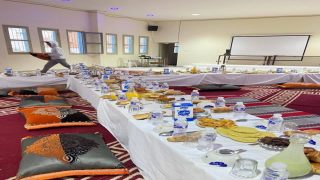 الوطية.. إفطار رمضاني خيري يجمع شباب طانطان بأطفال دار الأطفال الوطية ا