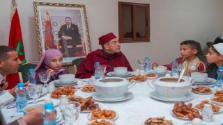 والي جهة سوس ماسة يتقاسم إفطاراً رمضانياً مع تلاميذ العالم القروي في مبادرة إنسانية بأقصري