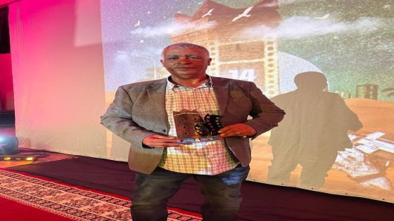 عمر ميارة يتوج بالجائزة الكبرى في مهرجان السينما والصحراء بأسا الزاك