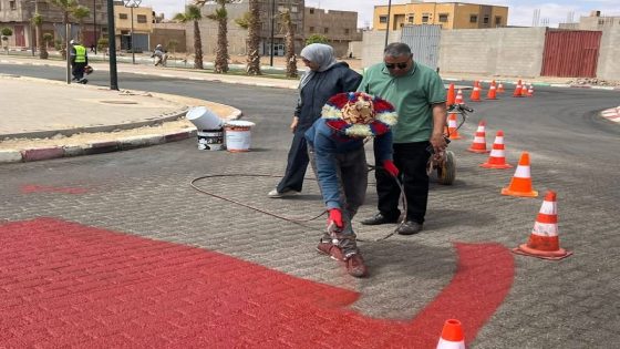 جماعة السمارة تواصل أشغال التهيئة والتجميل الحضري بعدد من أحياء المدينة