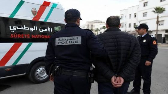 توقيف شخص بسطات للاشتباه في تعنيفه ابنه القاصر