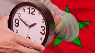 *العودة إلى الساعة القانونية (توقيت غرينيتش) ابتداء من متم الصيف الحالي (السيد أخنوش)